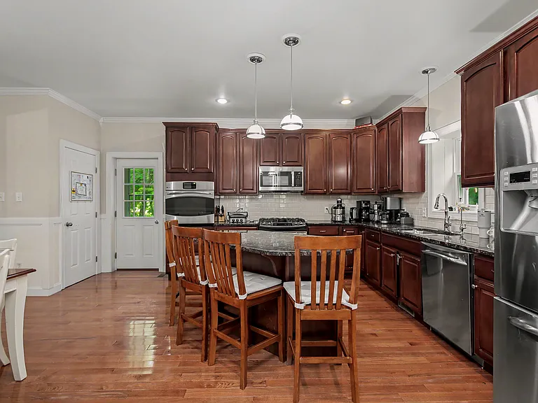 11 Maple Dr — Photo 10