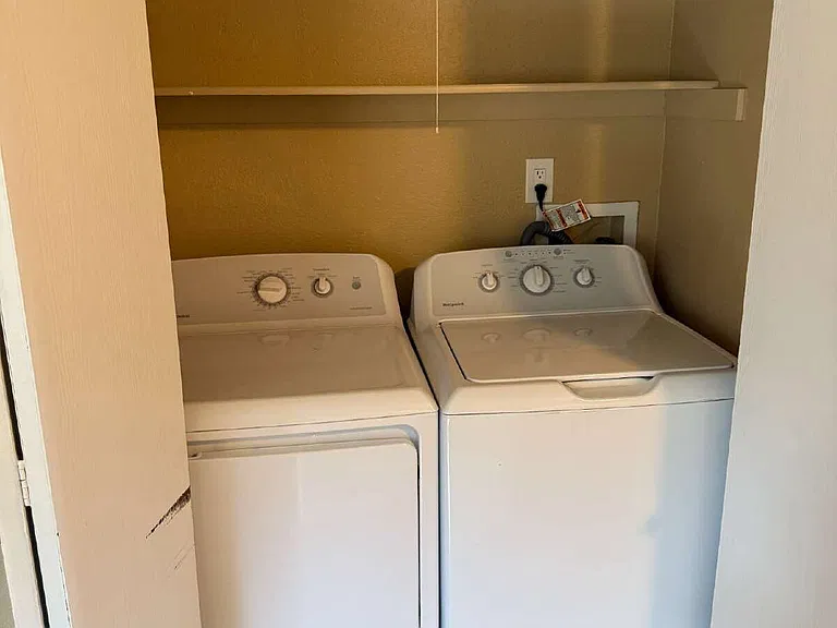305 Meadow Dr — Photo 12