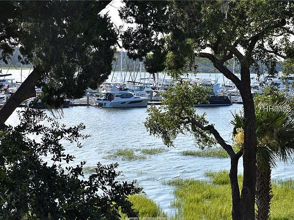 3rd image of 71 Skull Creek Dr