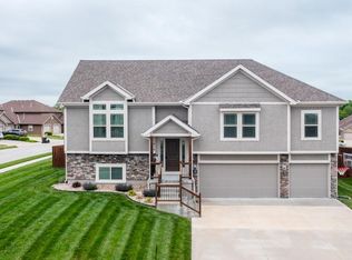 11610 N Winchester Ave, Kansas City, MO 64156