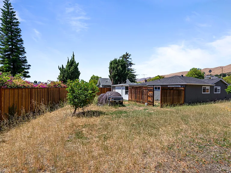 3438 Fife Way — Photo 44