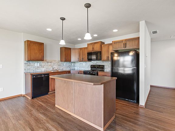 5th image of 10707 E 11th Ln
