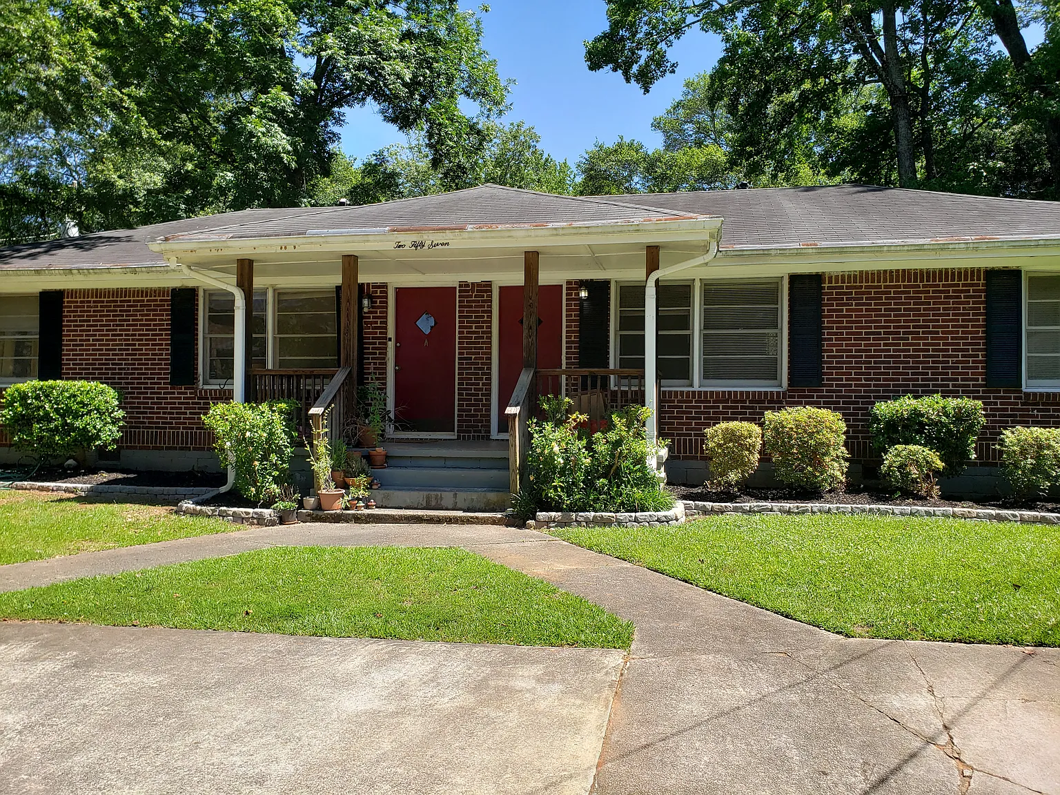 2 bed, 750 sqft, $1,600 — Photo 3