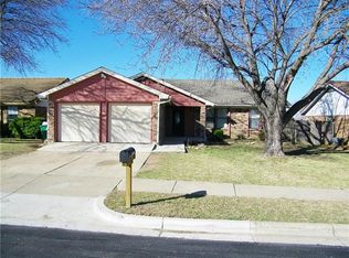 6445 Green Ridge Dr, Watauga, TX 76148