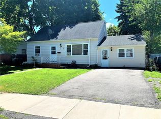 33 Yates St, Rochester, NY 14609