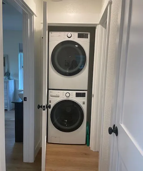 Full-size Washer and Dryer included!