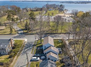 2 Oceanside Dr, Beverly, MA 01915