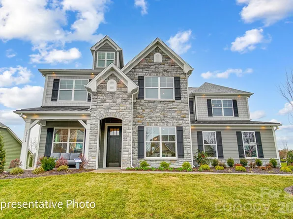 1321 Knob Creek Dr, Gastonia, NC 28054