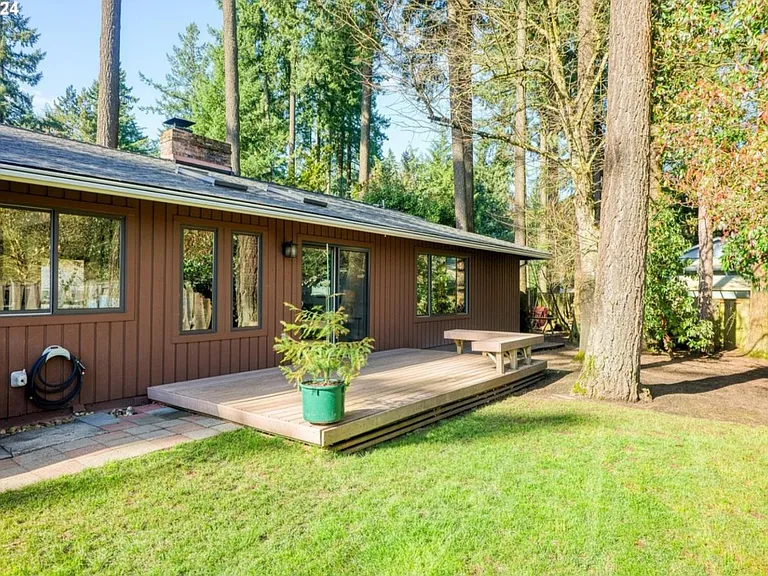 14525 SW Forest Dr — Photo 15