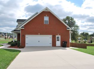 718 Coveview Cir, Cookeville, TN 38506