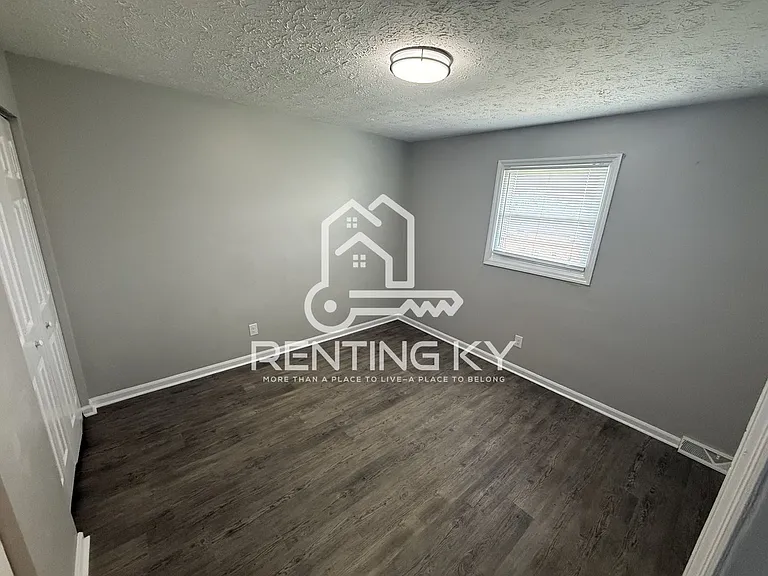 1642 Foxhaven Dr — Photo 10
