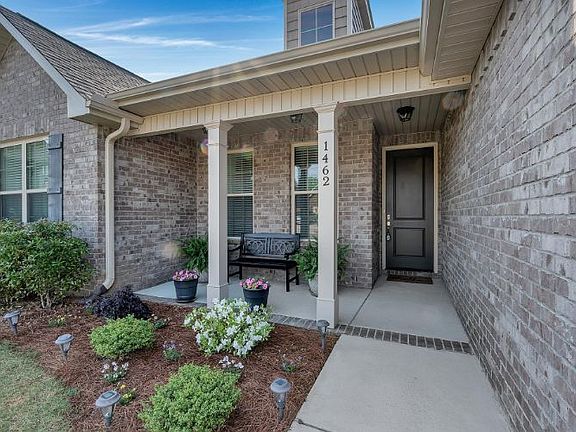 3rd image of 1462 Stonewater Dr NE