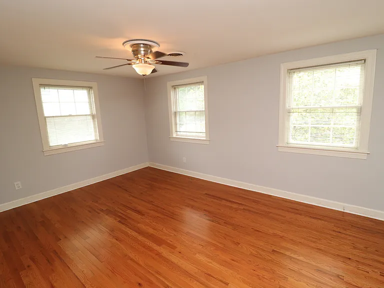 1000 Nichols Dr — Photo 14