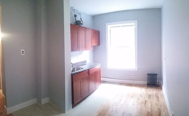 Rented by Uptown Flats LLC | media 10