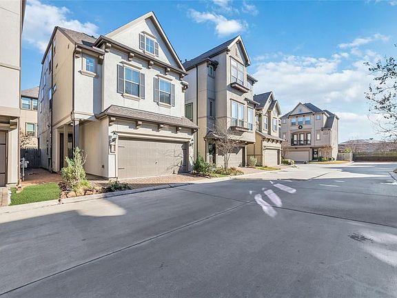 2nd image of 1514 Miles Oaks Pl