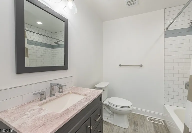 39 N Park Ter #39 — Photo 6