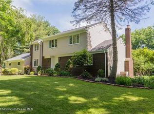 23 Rambling Brook Dr, Holmdel, NJ 07733