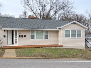 215 N 9th St #A, Festus, MO 63028