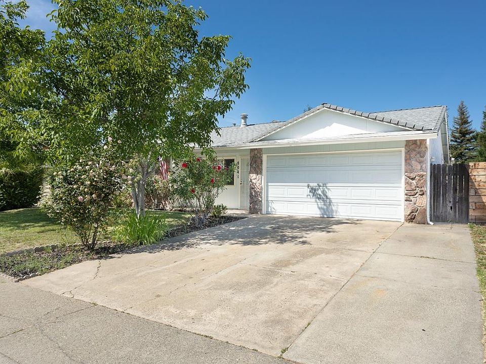 2nd image of 8041 Dana Butte Way