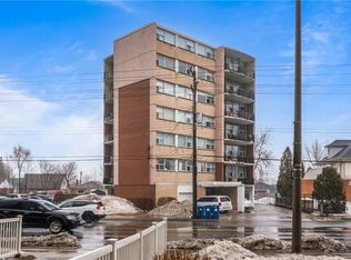 293 Mohawk Rd E #501, Hamilton, ON L9A2J1