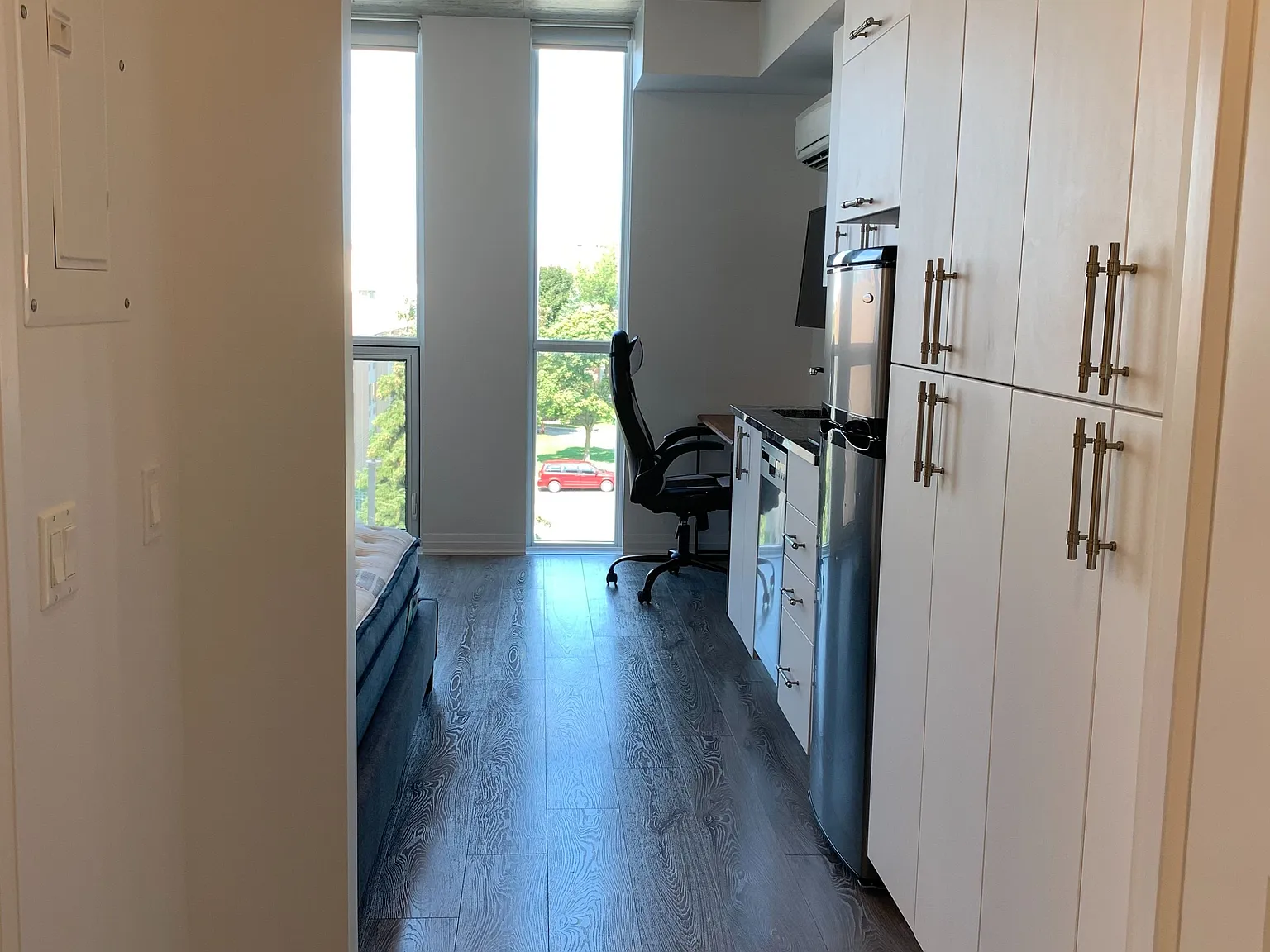 Studio, $1,350 — Photo 4