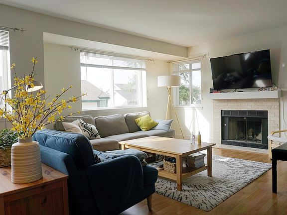 4th image of 4258 129th Pl SE APT 6