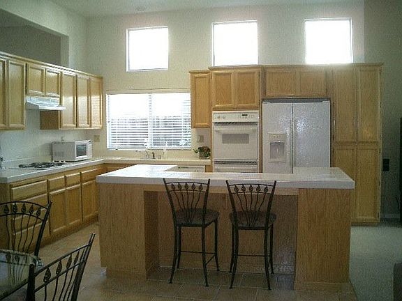 Sparkling Kitchen with Island