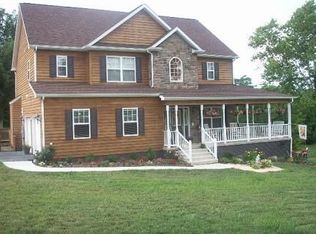 1996 Goldmiller Rd, Bunker Hill, WV 25413