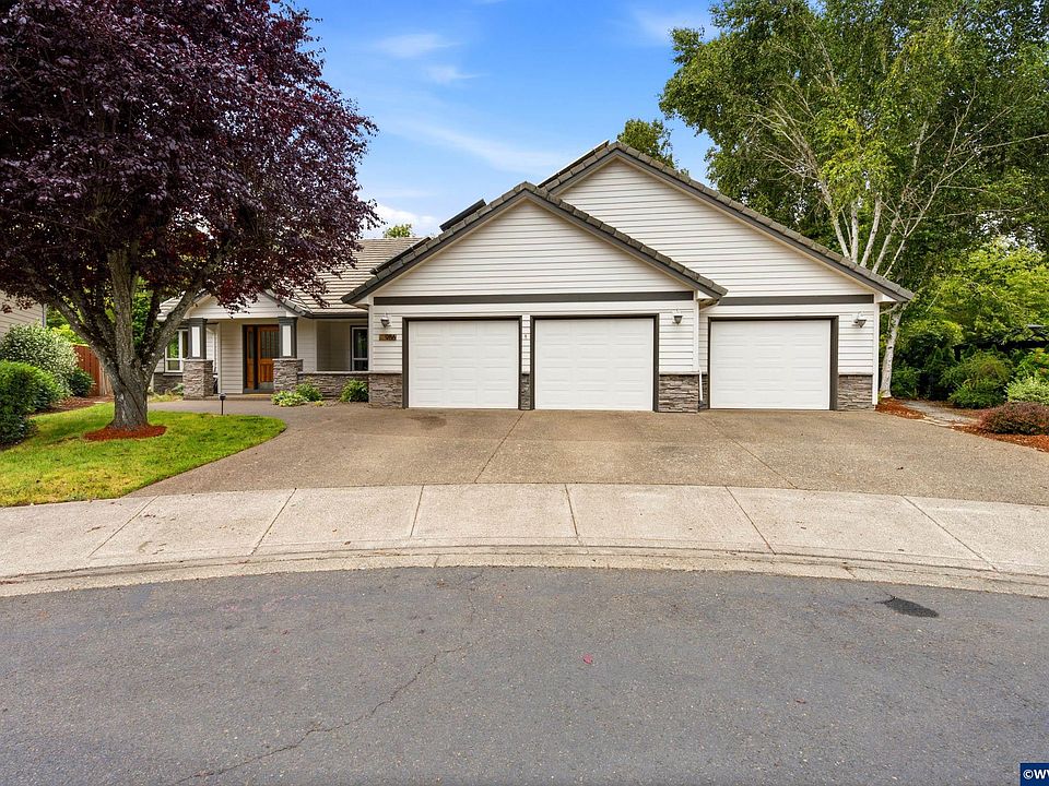1st image of 986 Henning Way N