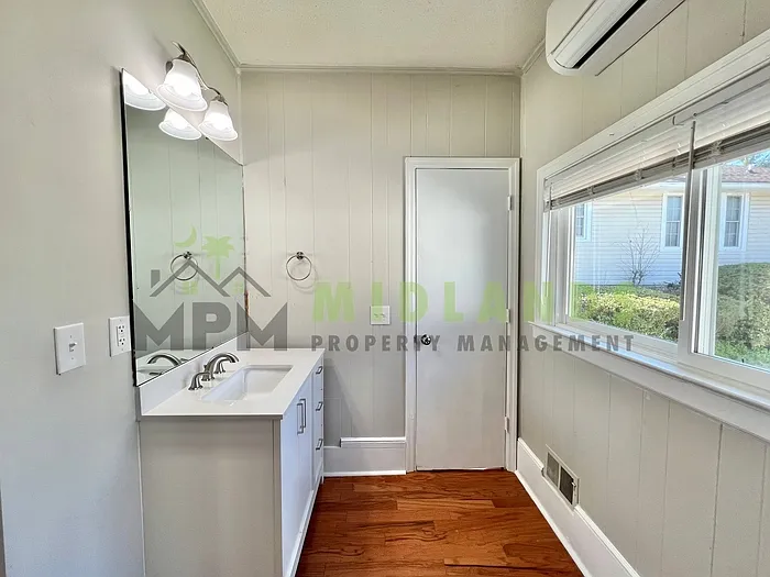 2326 Stark St #B — Photo 21