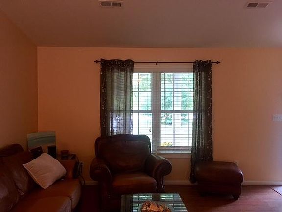 5th image of 2415 Daleton Rd NE