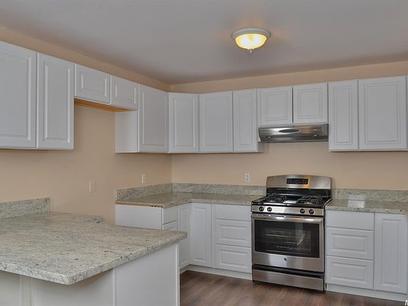 3rd image of 771 Camino Ct
