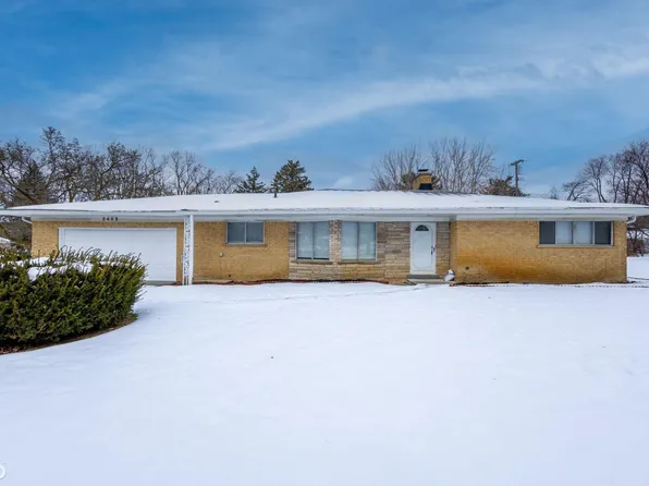 2482 Winkleman Dr, Waterford, MI 48329