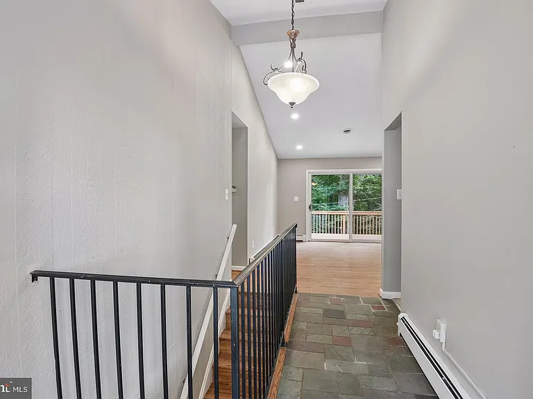 10206 Green Clover Ct — Photo 3