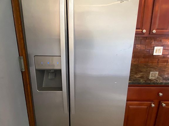 3rd image of 2444 Hering Ave #1