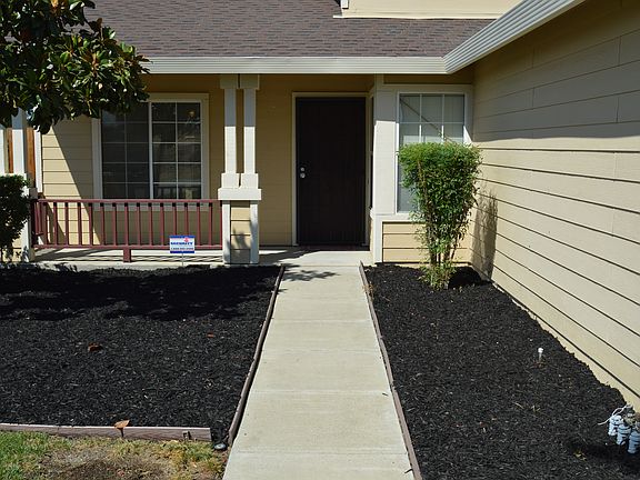 5th image of 654 Longhorn Way