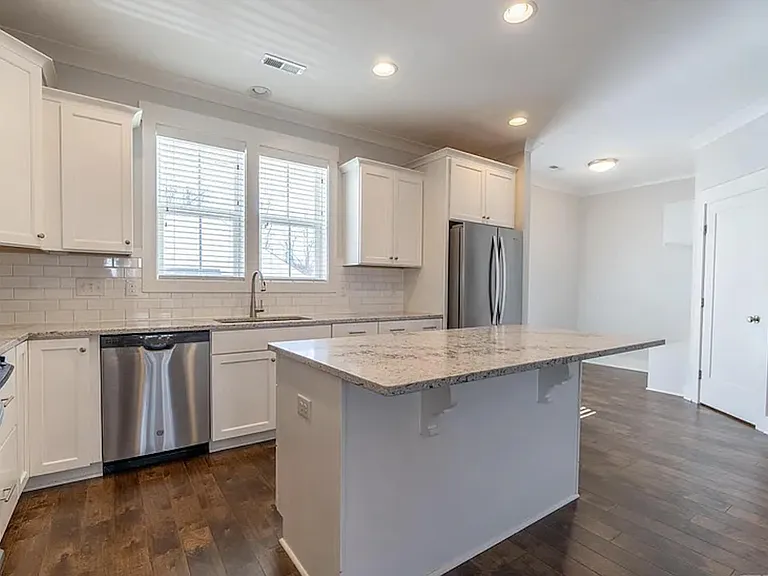 675 Great Ridge Pkwy — Photo 18