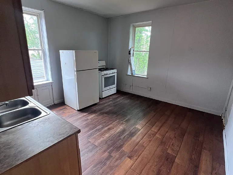 3715 S Compton Ave #2 — Photo 7