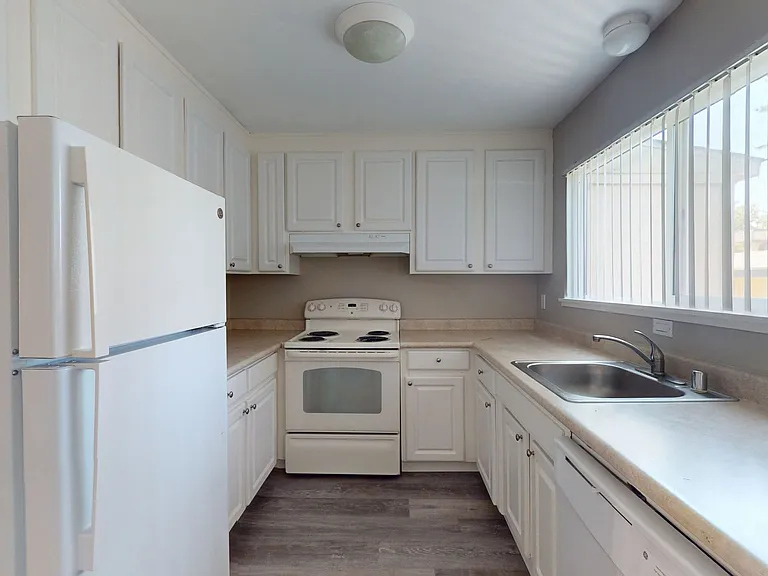 Hidden Glen Apartments — Photo 16