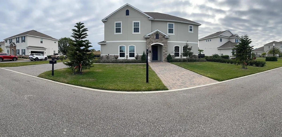 Building Photo - 17708 Sawgrass Run #17708