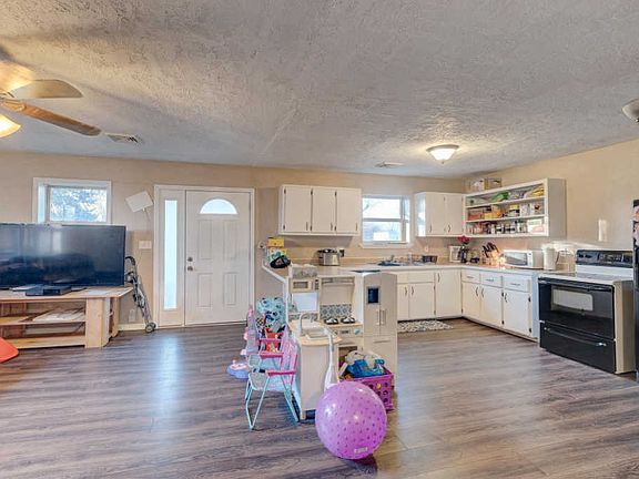 4th image of 417 N Tom St