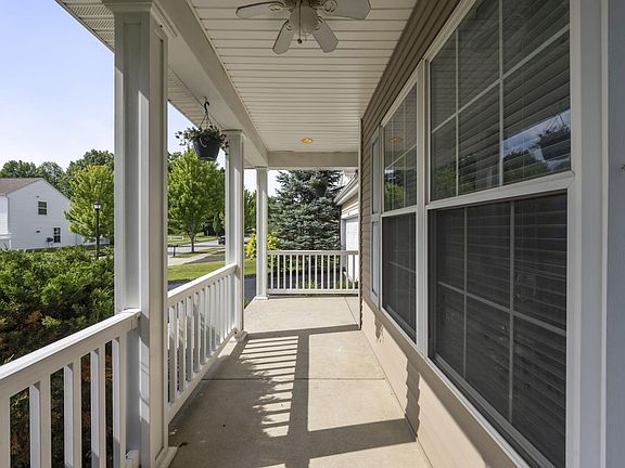 3rd image of 6110 Foxmeadow Dr