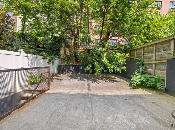 133 23rd Street image 2 of 18