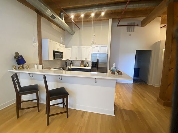 3rd image of 533 Columbia Ave APT 301
