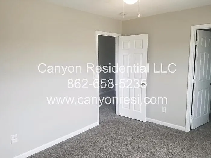 103 Dormont Dr NE — Photo 26