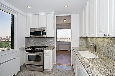 Rented by Adriana Arciello, LREB