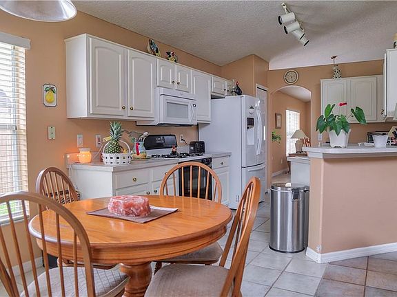 5th image of 14224 Sunriver Ave