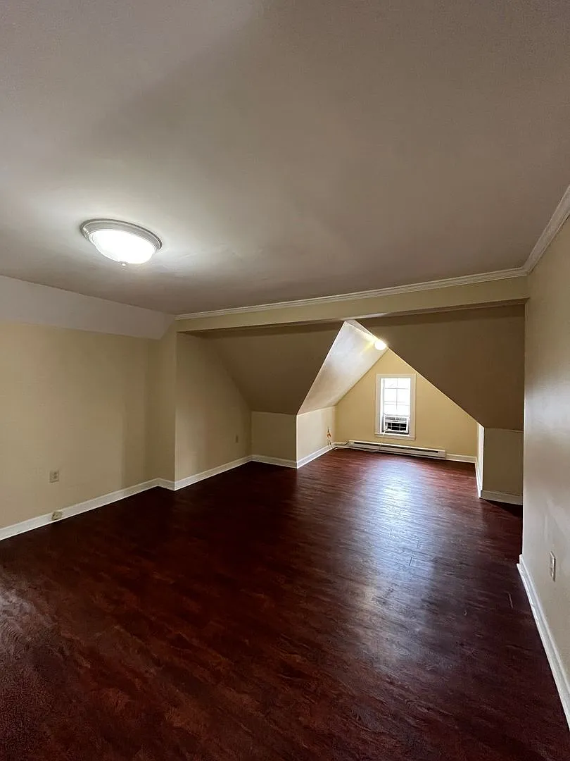 Building Photo - 1028 Villa Pl #C