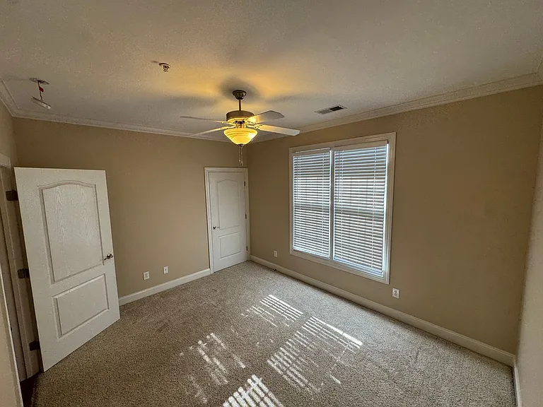 210 Fountainhead Ln #203 — Photo 9