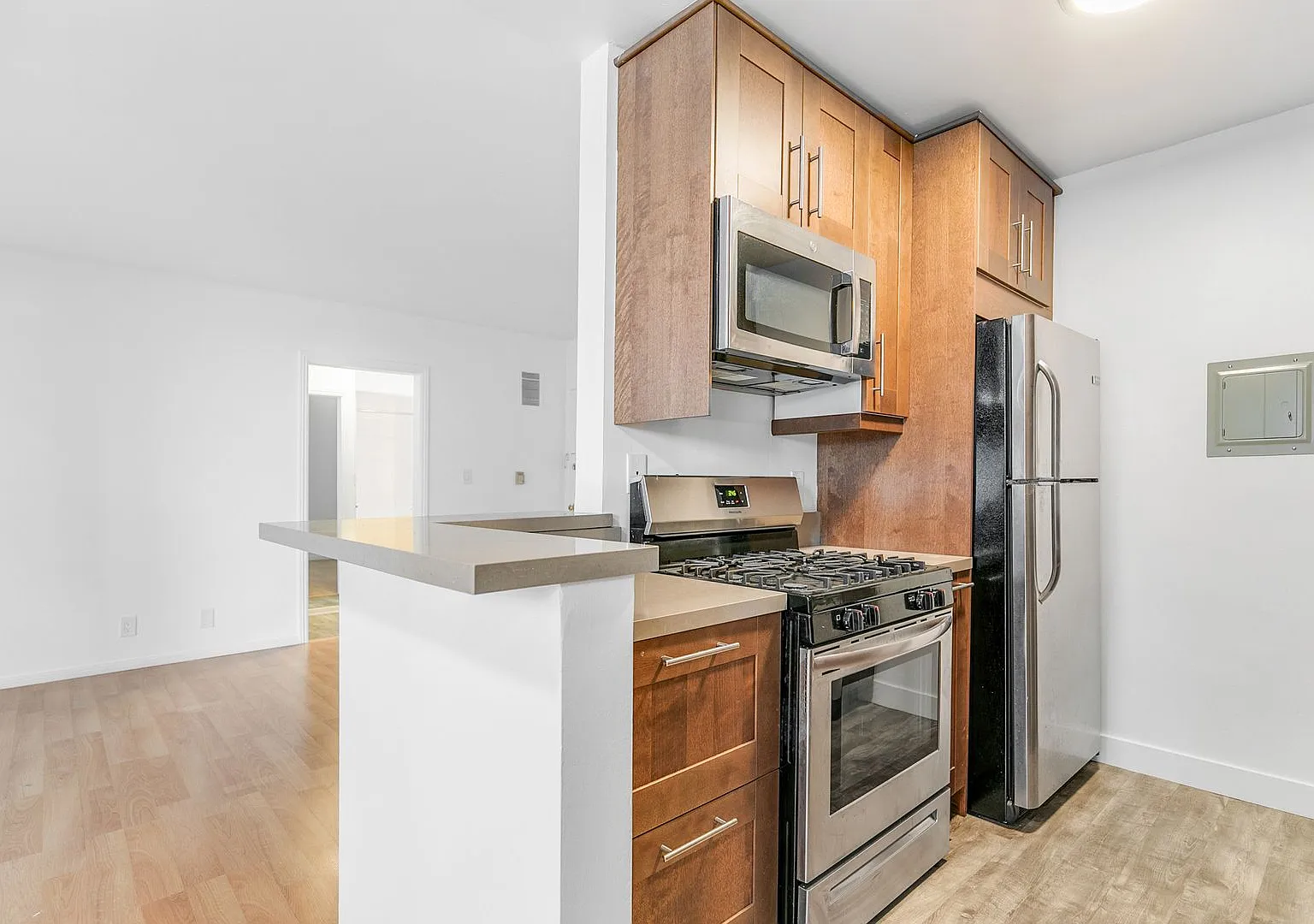 1812 Westholme Avenue — Photo 3
